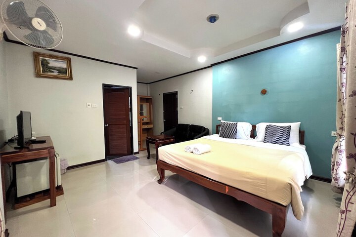 Room 35 of 85