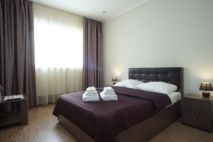 Room 10 of 20
