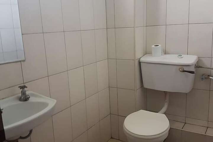 Room 14 of 18