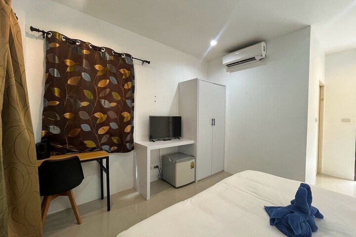 Room 9 of 61
