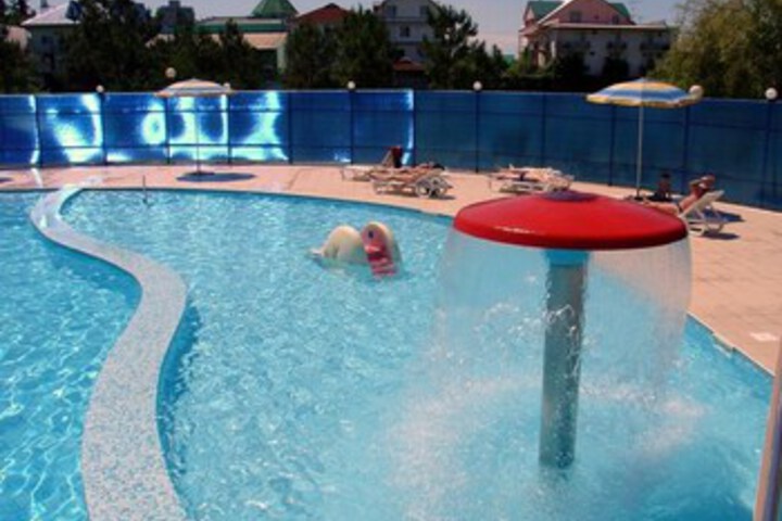 Pool 28 of 61