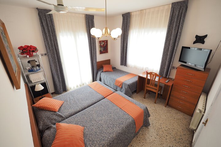 Room 27 of 51