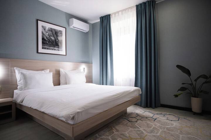 Room 16 of 25