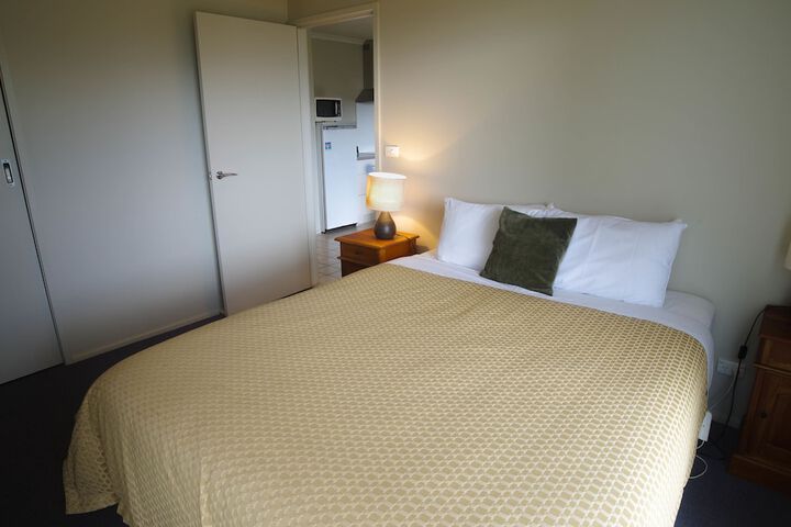 Room 6 of 35