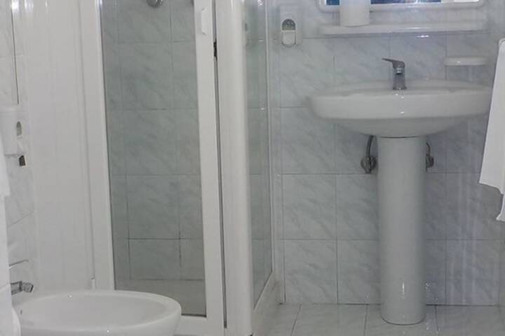 Room 12 of 20
