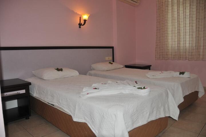 Room 8 of 39