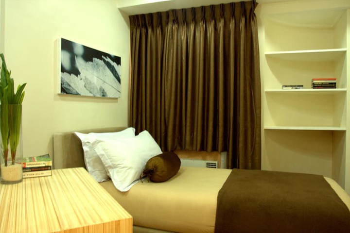 Room 9 of 44