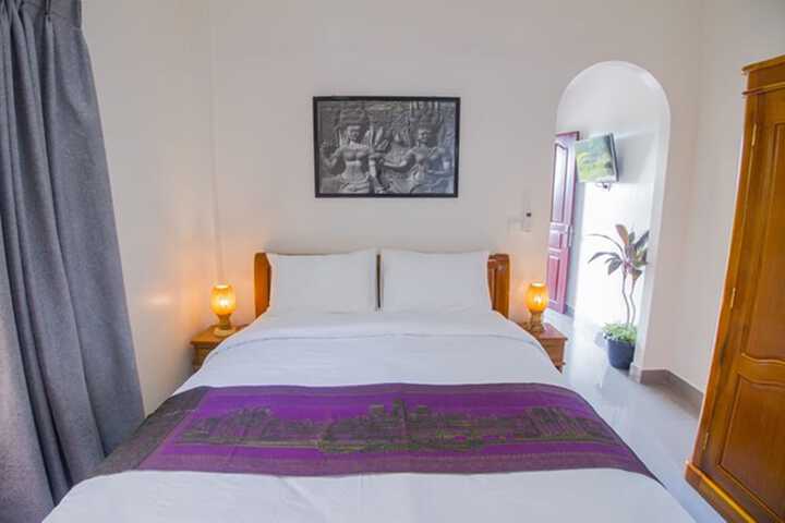 Room 6 of 29