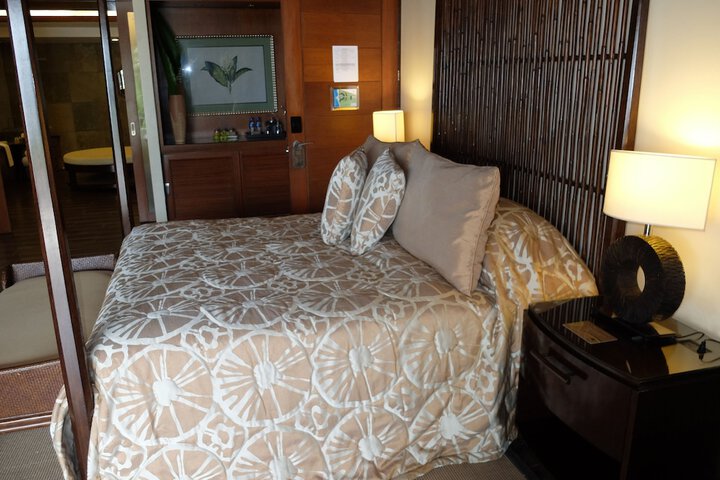 Room 7 of 73