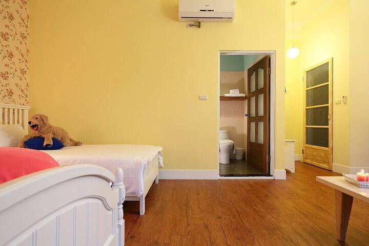 Room 16 of 60