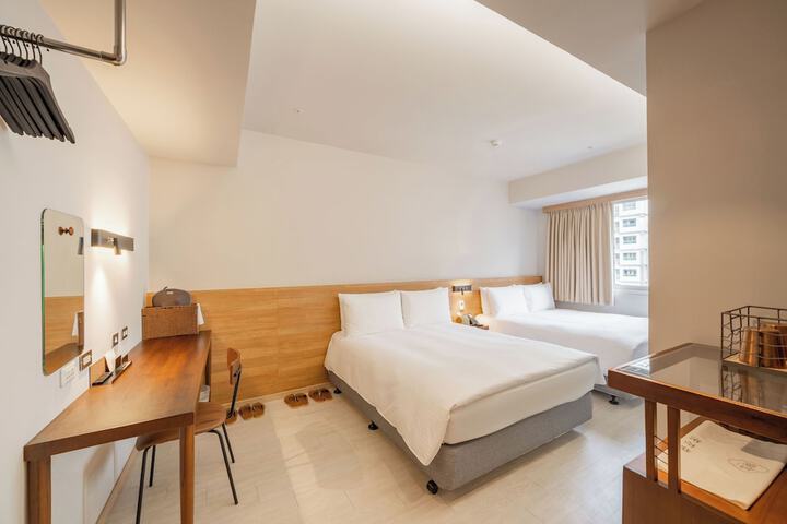 Room 34 of 59