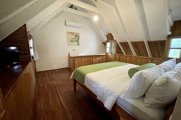 Room 8 of 97