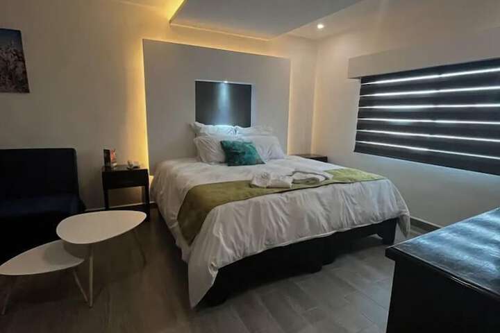 Room 4 of 14