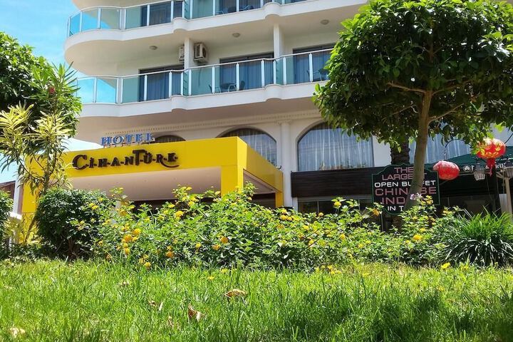 Hotel Exterior 52 of 65