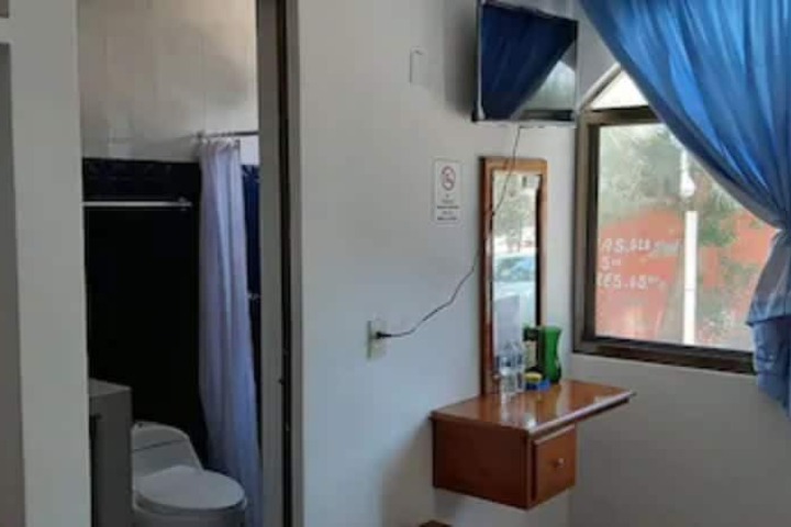 Room 8 of 18