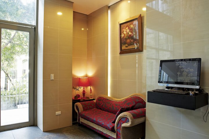Hotel 2 of 51