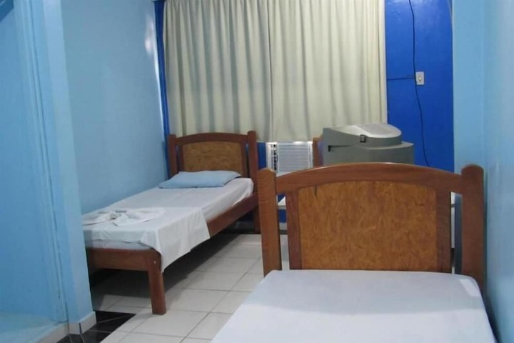 Room 6 of 30