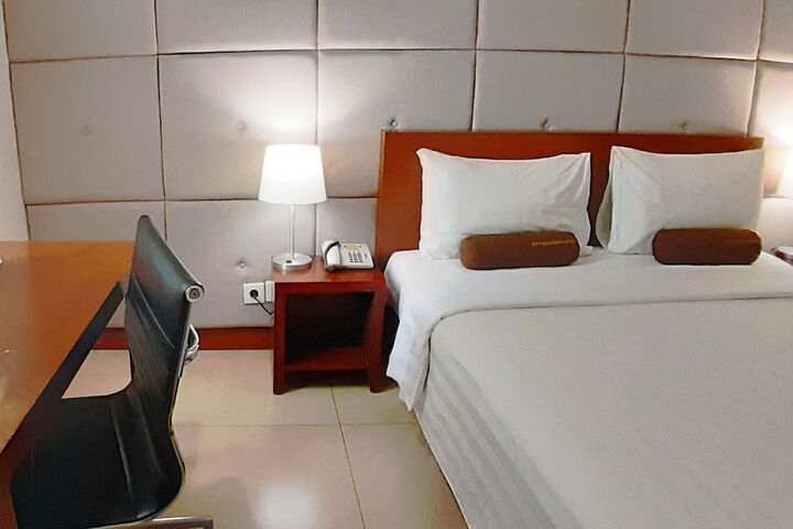 Room 13 of 54