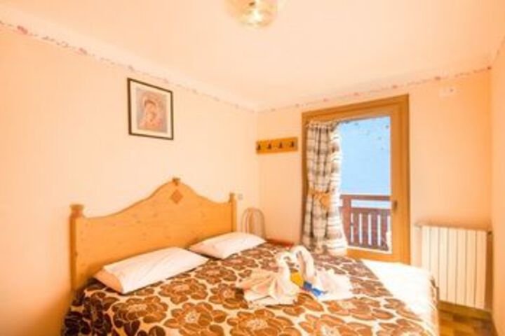Hotel Suite Photo