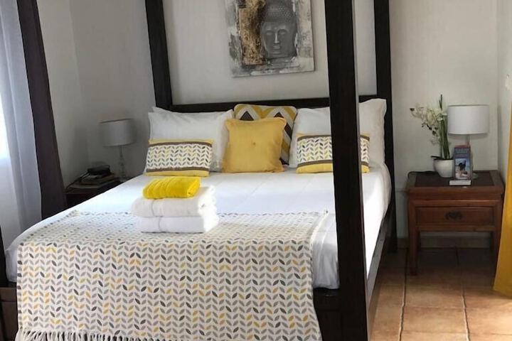 Room 3 of 42