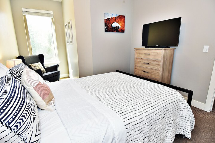 Room 6 of 43
