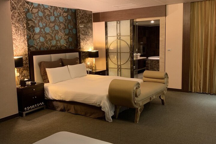 Room 14 of 54