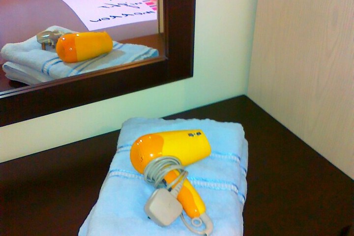 Room 27 of 27