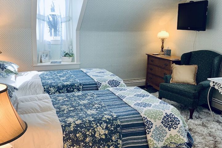 Room 12 of 73