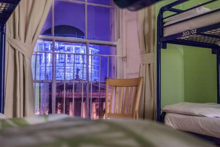 Room 9 of 37