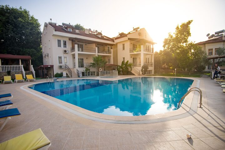Pool 82 of 135