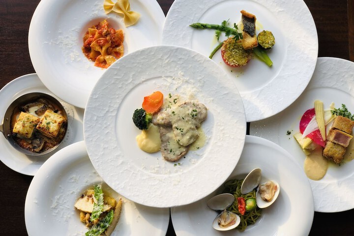 Dining 101 of 175