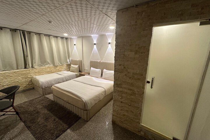 Room 21 of 46