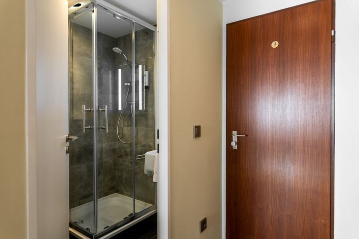 Room 73 of 113
