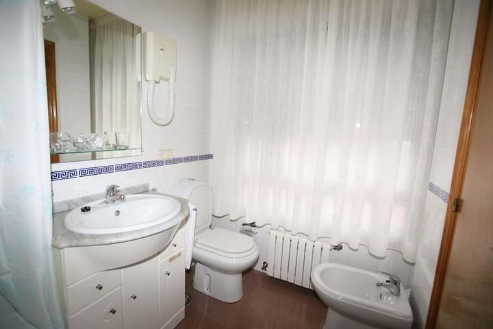Room 11 of 22