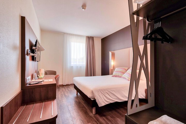 Room 15 of 31