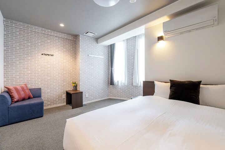 Room 12 of 47