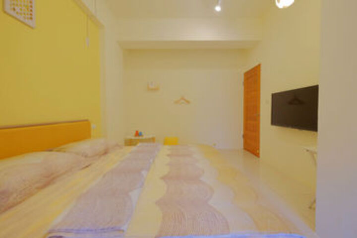 Room 9 of 22