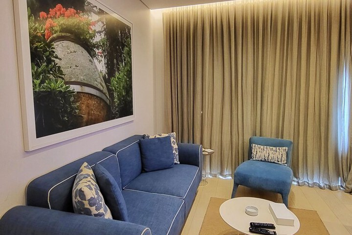Room 35 of 64