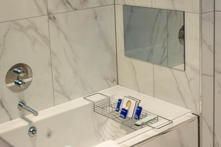 Room 30 of 75
