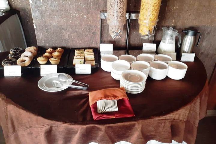 Breakfast/Coffee Service 46 of 52
