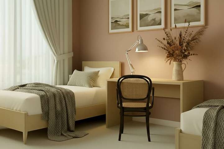 Room 4 of 18