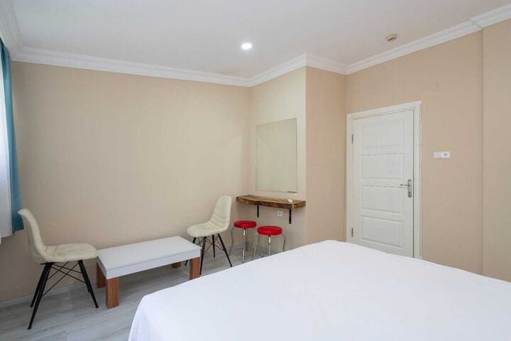 Room 28 of 55