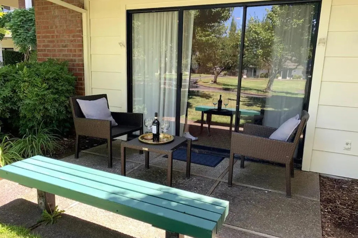 Terrace/Patio 6 of 10