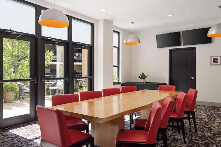 Meeting facility