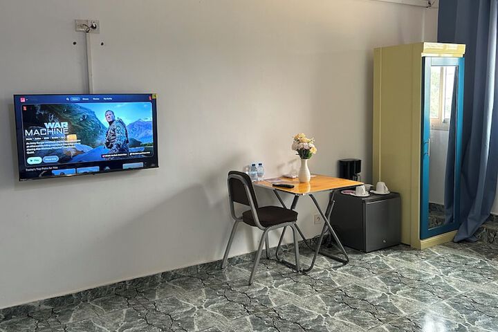 Room 82 of 307