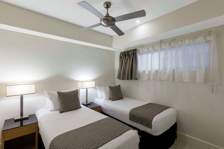 Room 15 of 40