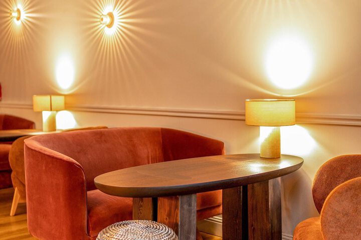 Lounge 20 of 31