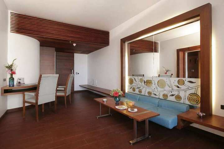 Room 8 of 70