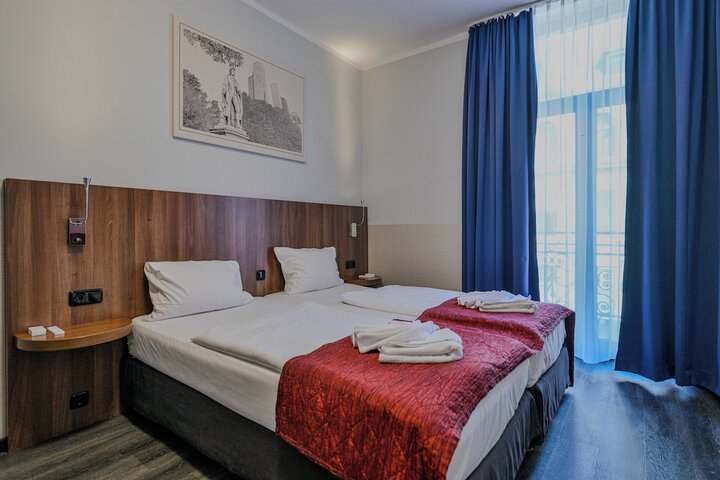Room 9 of 70