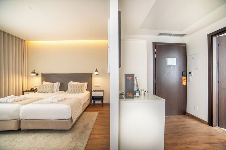 Room 8 of 52